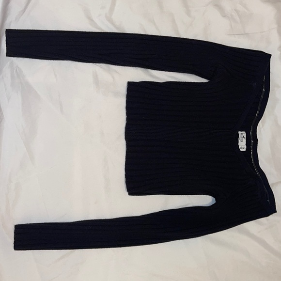 Off the shoulder shirt - Picture 1 of 1